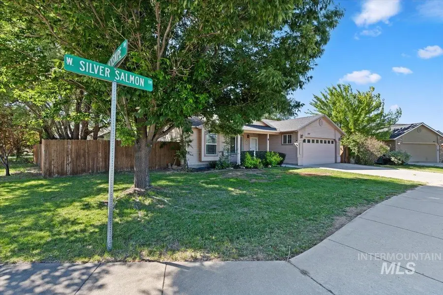 1397 W Silver Salmon Dr, Meridian, ID 83642 - #2