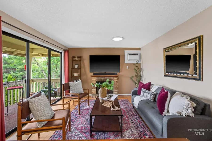 1420 W Camel Back Ln #206, Boise, ID 83702 - #2