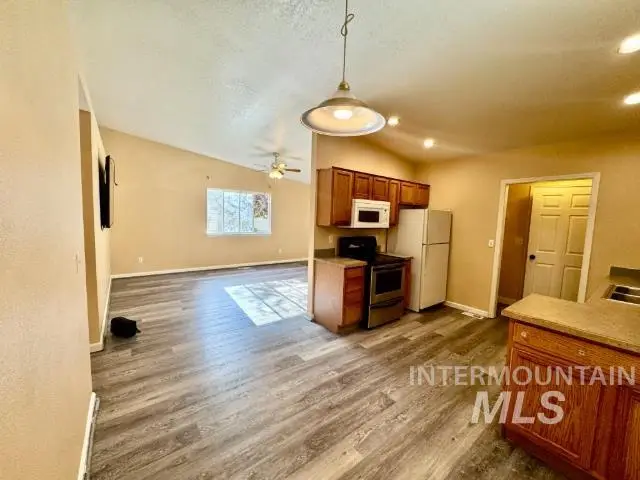 819 E Maine Ave, Nampa, ID 83686 - #2