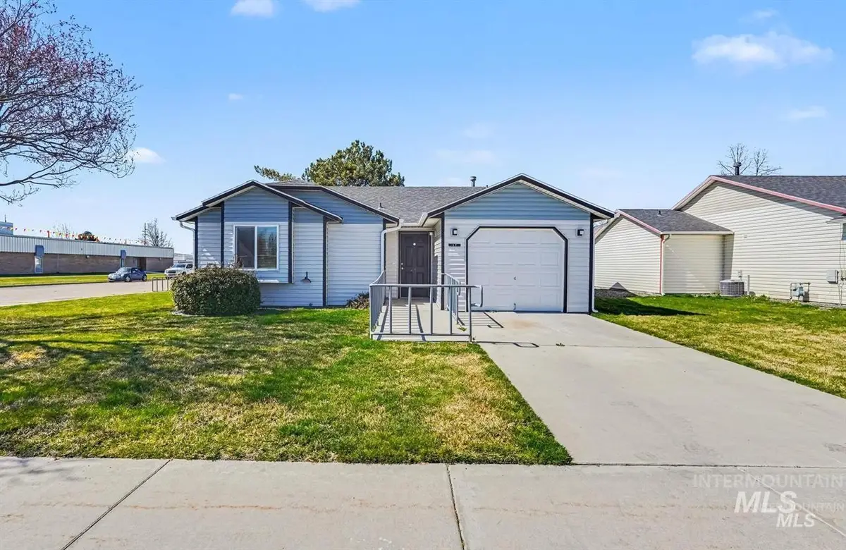 5 S Benewah Dr, Nampa, ID 83651 - #1