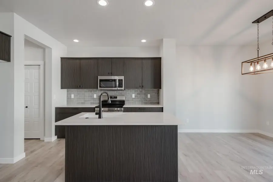 1515 W Braden Dr, Meridian, ID 83642 - #3