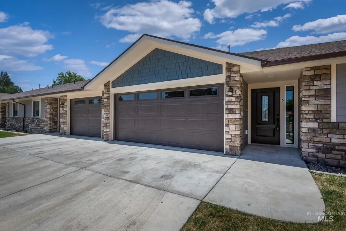 3438 5th St, Lewiston, ID 83501 - #1