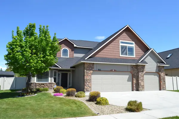 562 N Paddington, Star, ID 83669