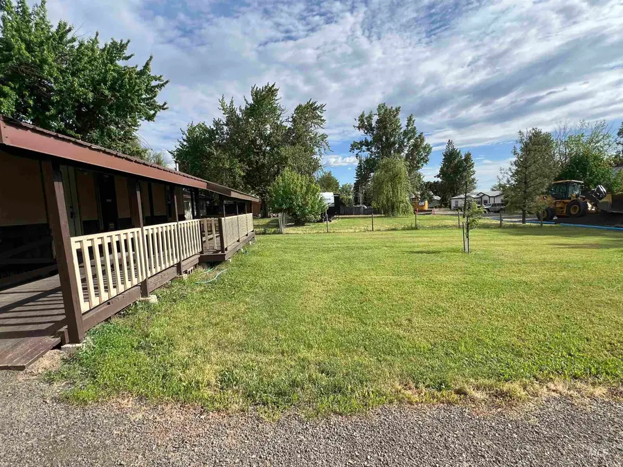 305 1/2 Clarendon, Council, ID 83612 - #2