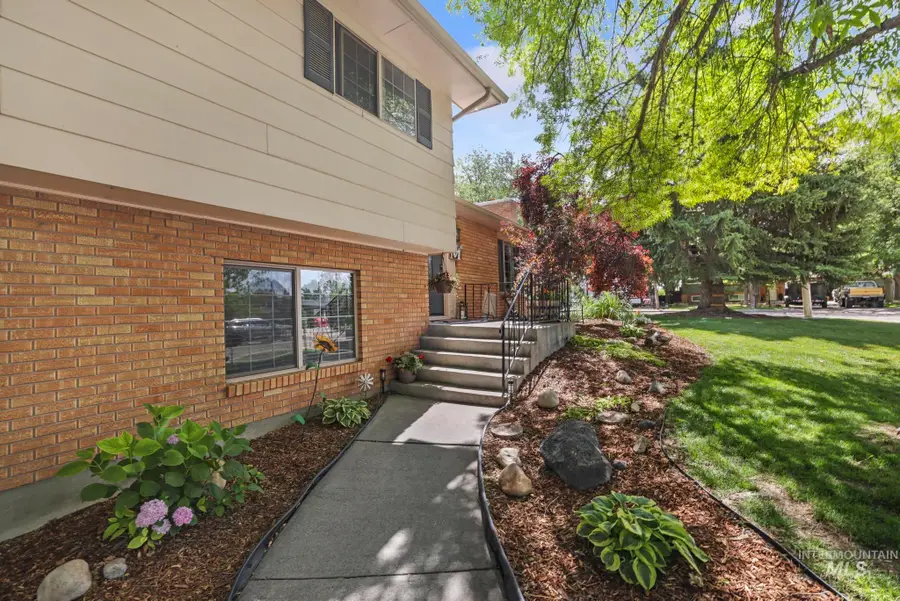 2139 Hillcrest Ln, Twin Falls, ID 83301 - #3