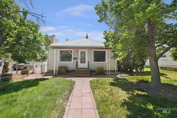 1692 Kimes St, Twin Falls, ID 83301