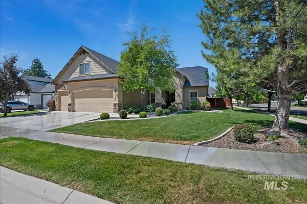 1112 E Kaibab Trail Dr, Meridian, ID 83646