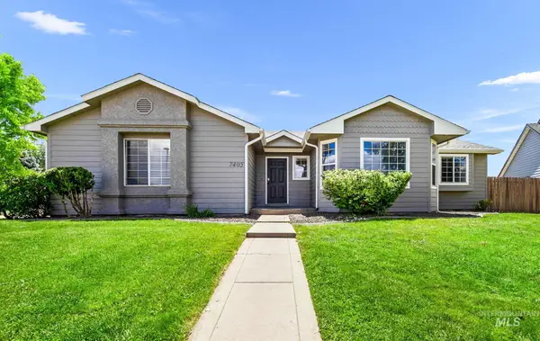 7405 Bay Meadows Dr, Nampa, ID 83687
