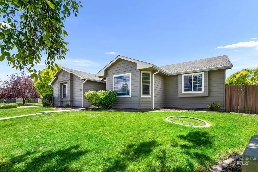 7405 Bay Meadows Dr, Nampa, ID 83687 - #2