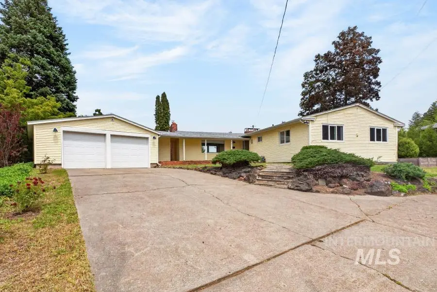612 Ridge Rd., Moscow, ID 83843 - #2