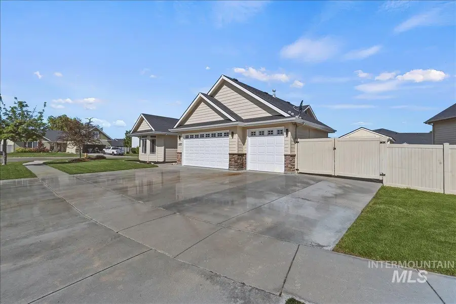 2577 S Thompson St, Nampa, ID 83686 - #2