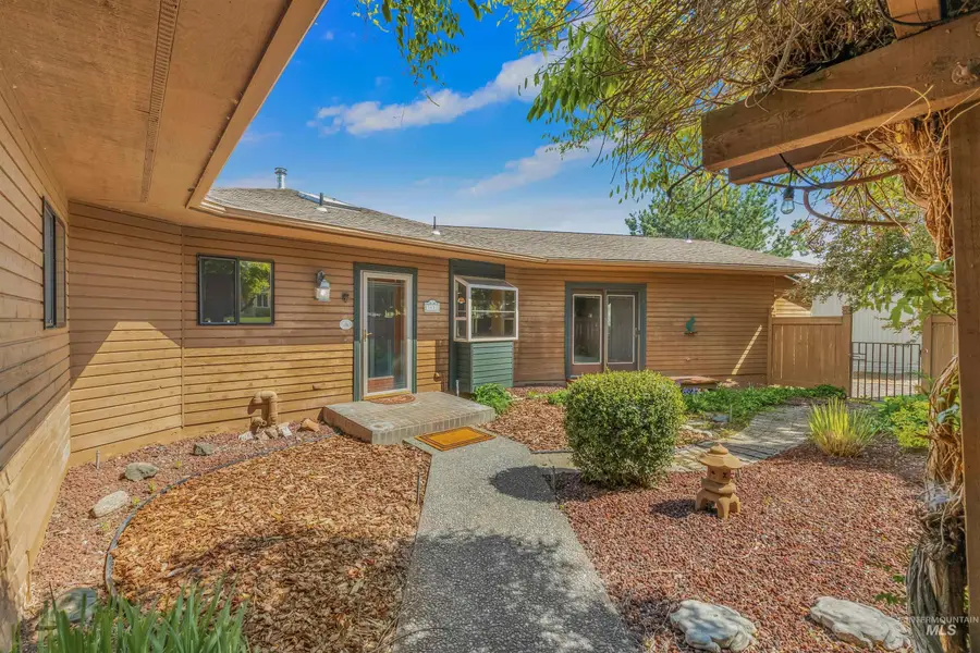 3433 Skyline Dr, Clarkston, WA 99403 - #3