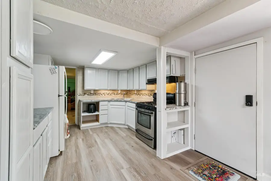 1720 W Roosevelt Avenue, Nampa, ID 83651 - #2