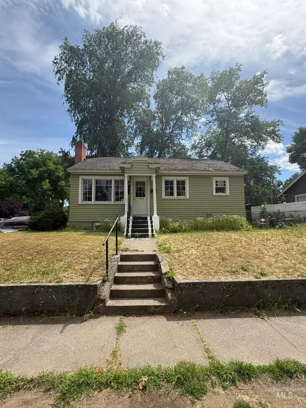 922 11th Ave, Lewiston, ID 83501