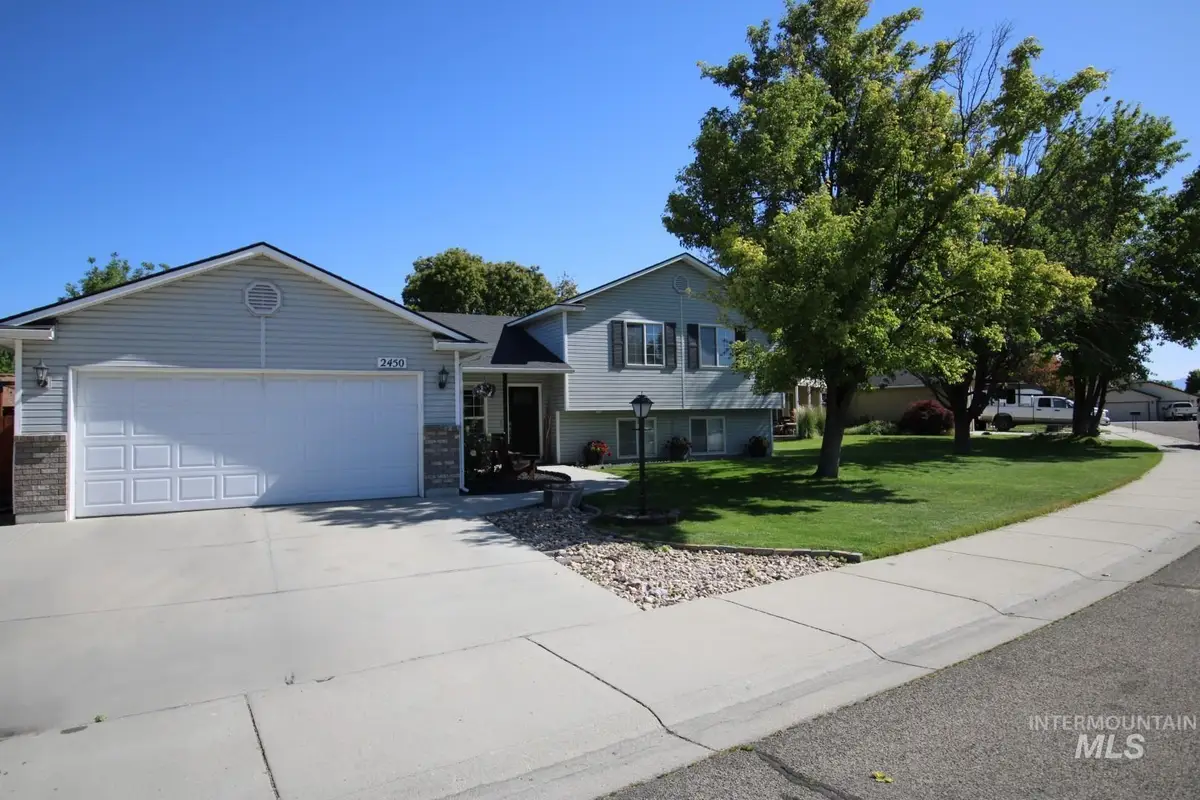 2450 W Santa Clara Dr, Meridian, ID 83642 - #1