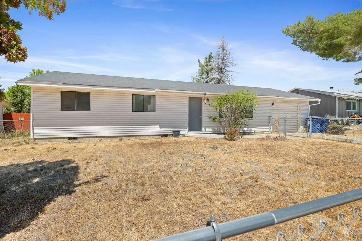 718 18th Ave E, Jerome, ID 83338 - #1