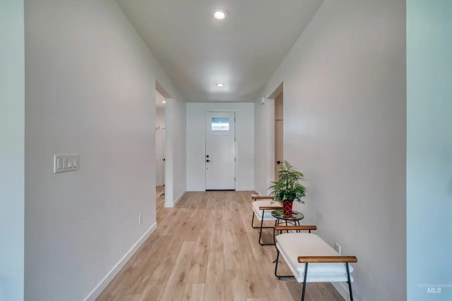 8900 W Snow Wolf Dr, Star, ID 83669 - #3