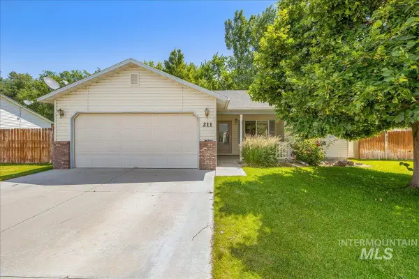 211 Silver Sage Way, Homedale, ID 83628
