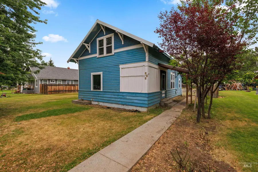 928 W 4th St, Weiser, ID 83672 - #2