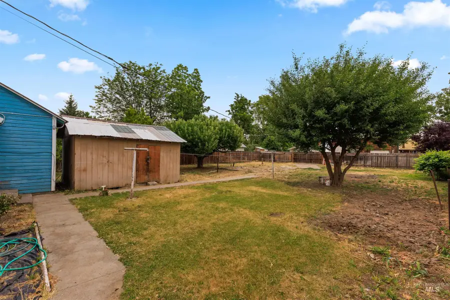 928 W 4th St, Weiser, ID 83672 - #3