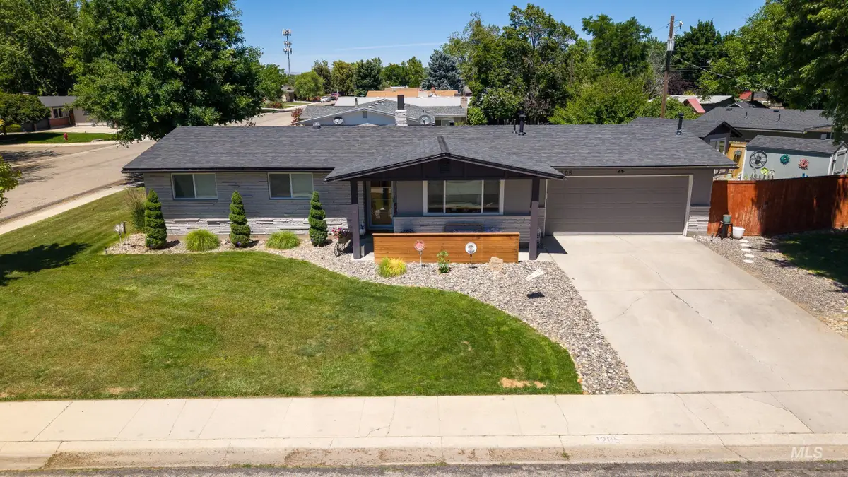 1205 N Cumberland Dr, Boise, ID 83704 - #1