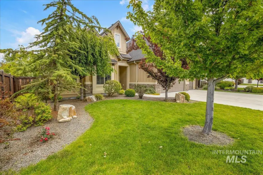 3904 W Farm View Dr, Boise, ID 83714 - #3