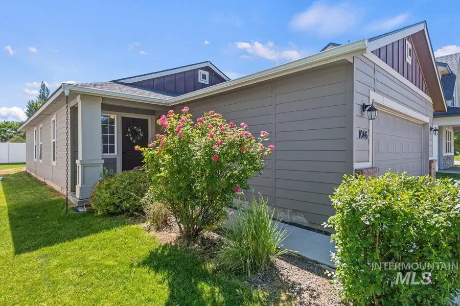 1046 S Red Sand Ave, Kuna, ID 83634 - #3