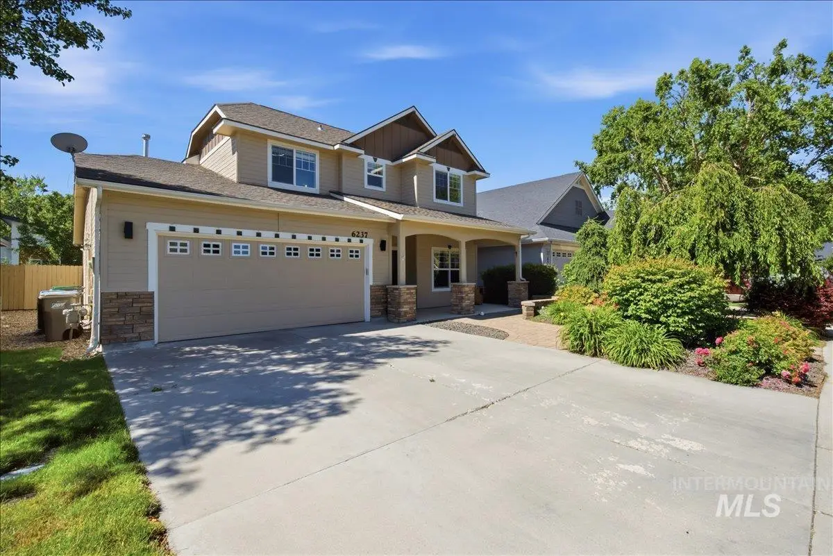6237 W Geneva St, Boise, ID 83703 - #1