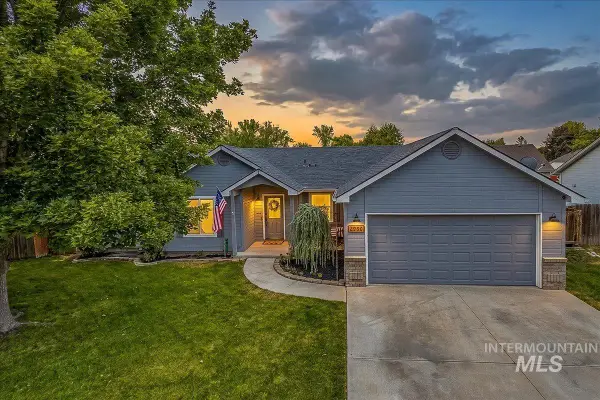 2990 N Old Stone Way, Meridian, ID 83646