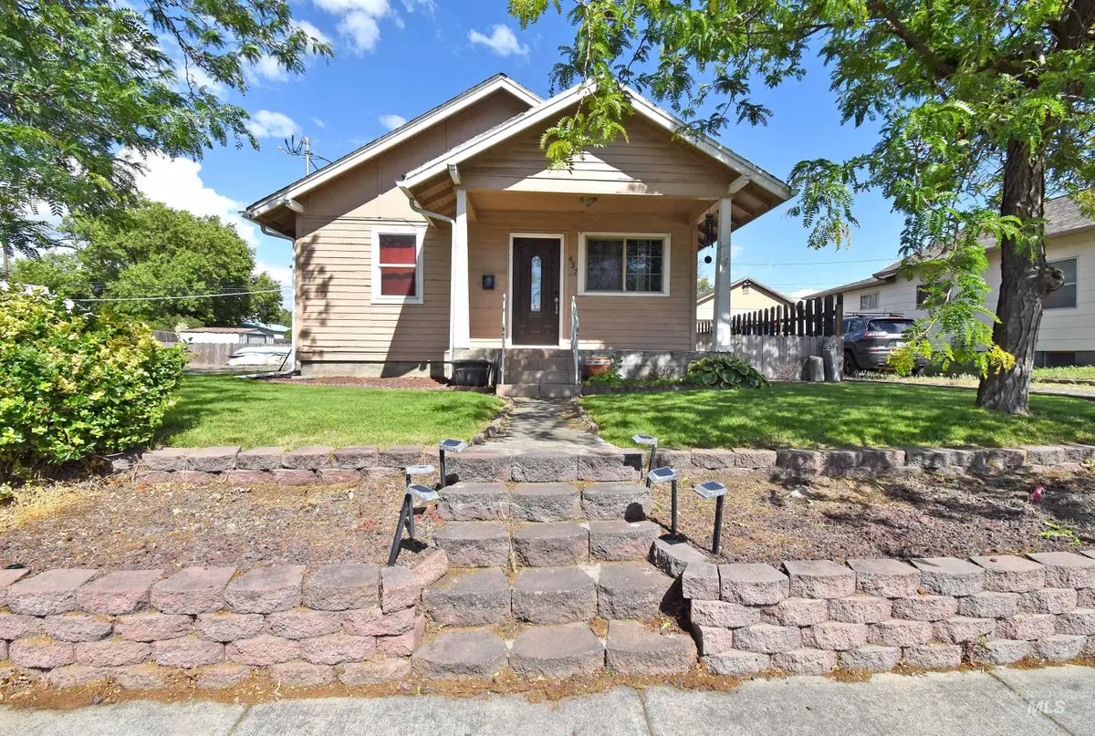 437 12th Street, Clarkston, WA 99403 - #1