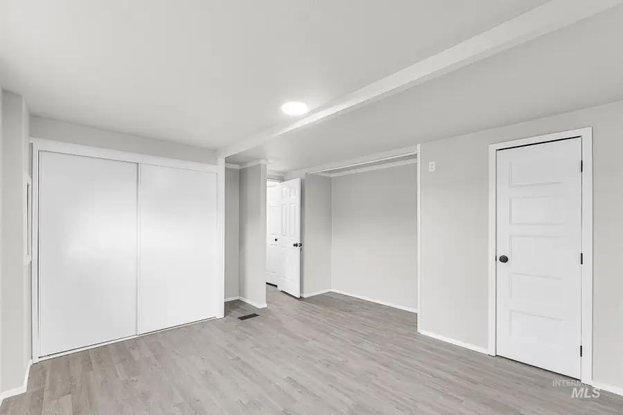 69 S Rose Circle, Meridian, ID 83642 - #3