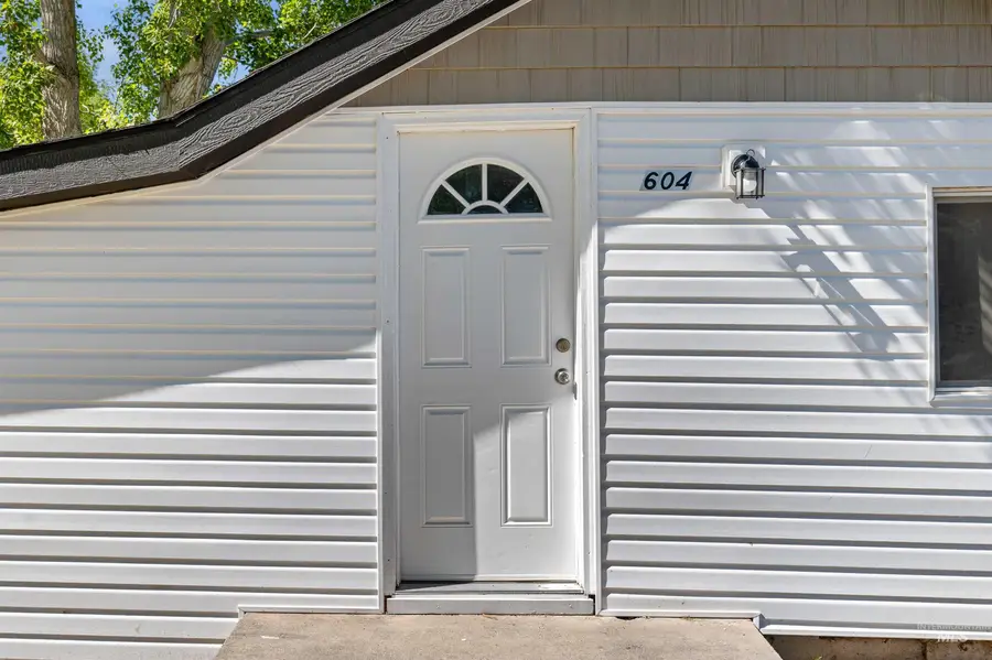 604 W Ave B, Jerome, ID 83338 - #2