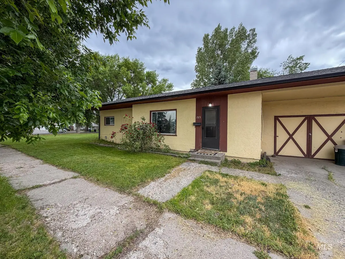 723 E 14th St, Burley, ID 83318 - #1