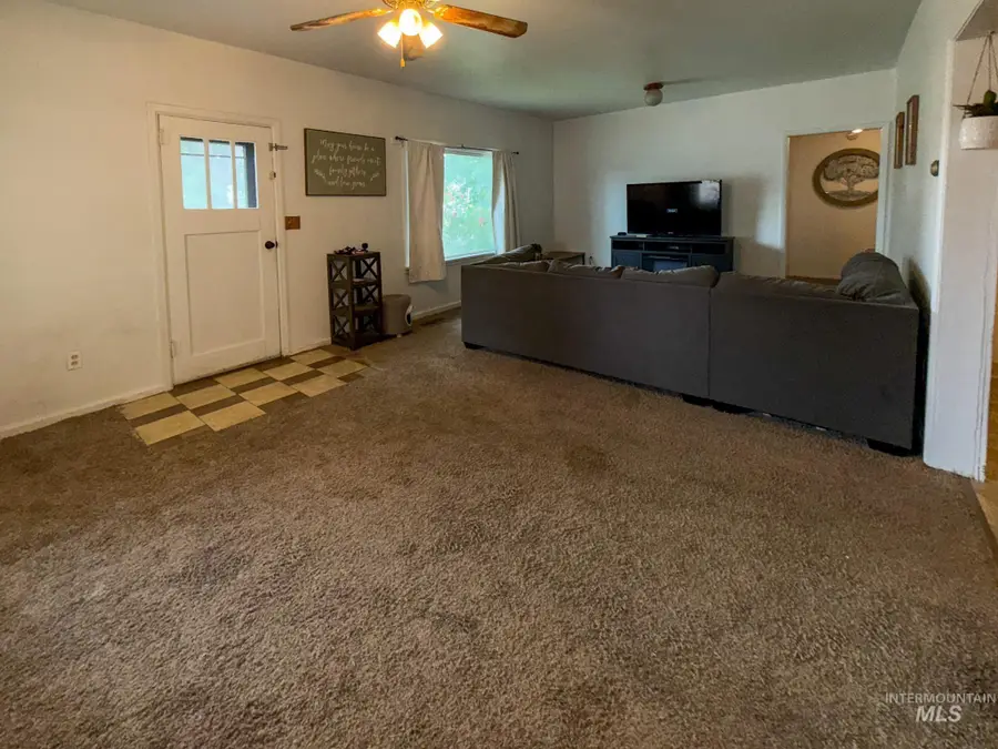 723 E 14th St, Burley, ID 83318 - #3
