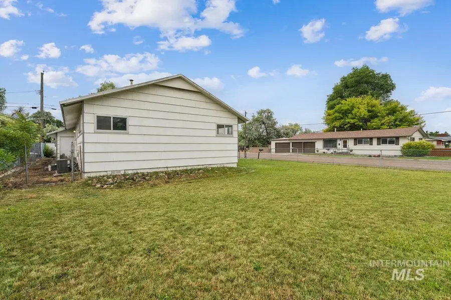 121 Palo Alto Dr, Caldwell, ID 83605 - #3