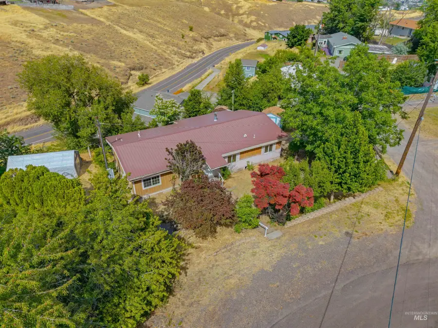 1752 Stafford Dr, Clarkston, WA 99403 - #2