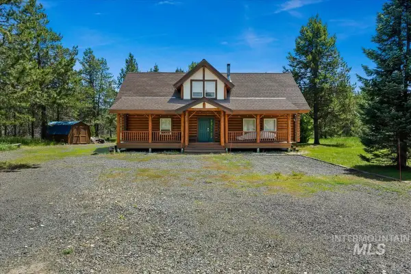12782 Cascade Dr, Donnelly, ID 83615