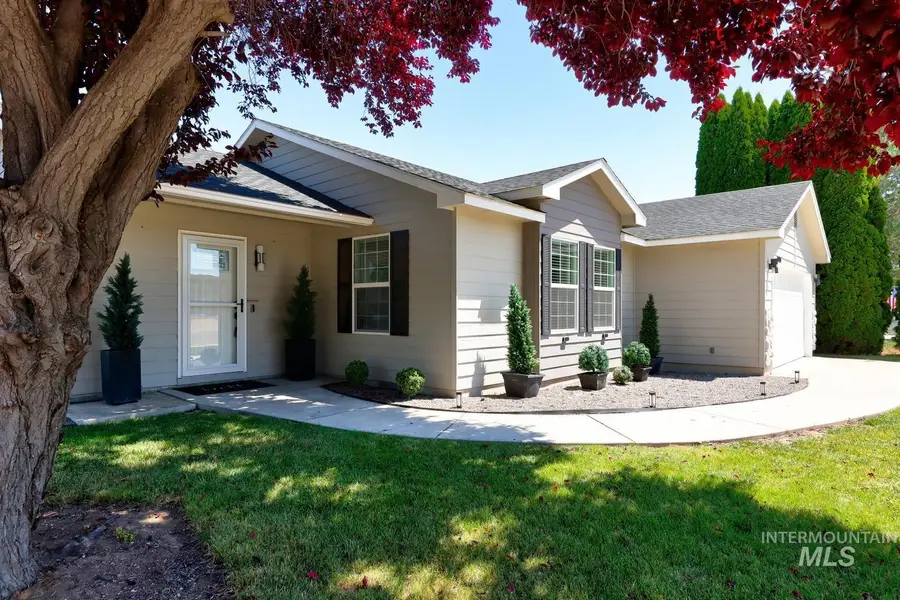 1010 Amethyst Ct, Nampa, ID 83686 - #2