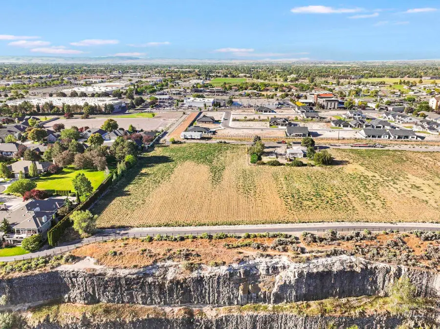 595 Canyon Falls Dr, Twin Falls, ID 83301 - #3