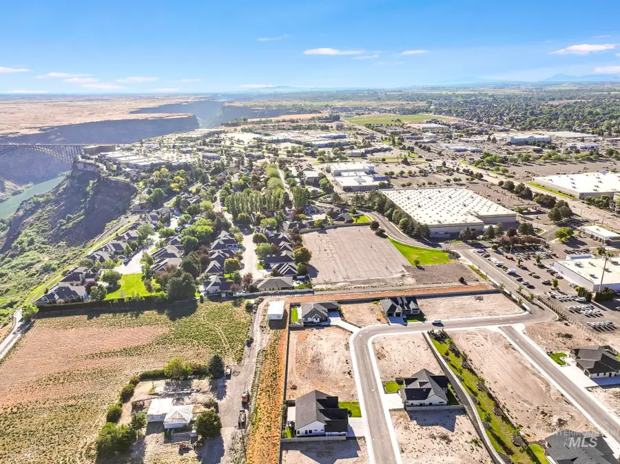 601 Canyon Falls Drive, Twin Falls, ID 83301 - #2