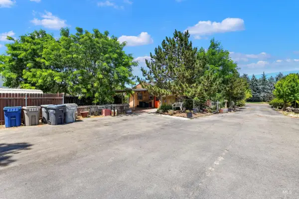 1107 Lake Lowell Avenue, Nampa, ID 83686