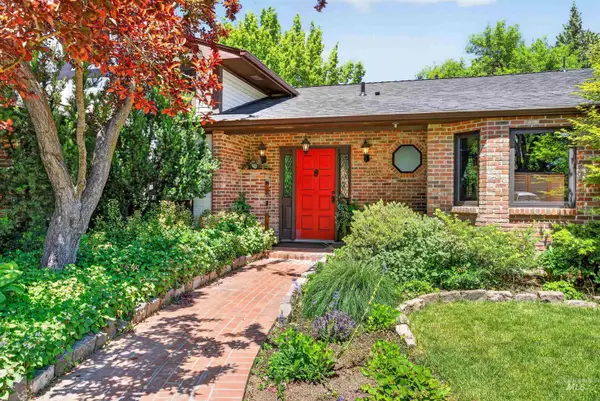 6138 W Winstead Pl, Boise, ID 83704