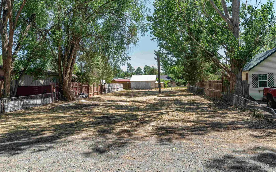 250 E Orchard, Hagerman, ID 83332 - #2
