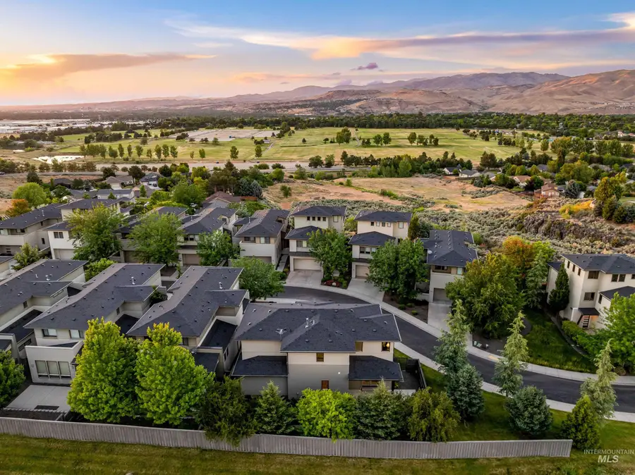 2999 E Heartleaf Ln, Boise, ID 83716 - #2