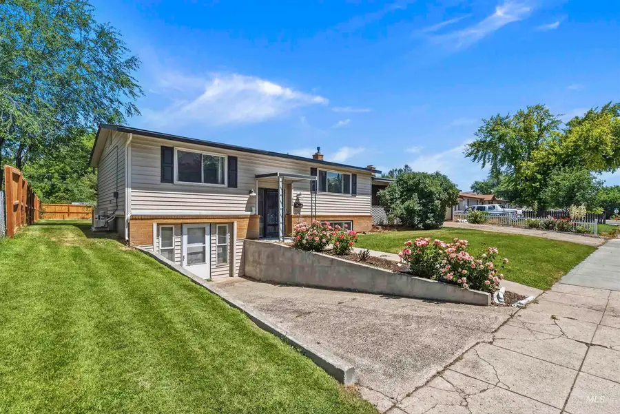 630 E Court Street, Weiser, ID 83672 - #2