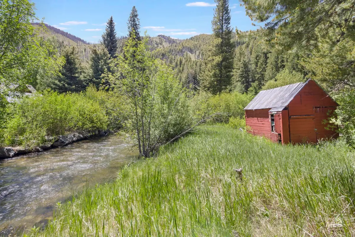 969 W Warm Springs Rd, Ketchum, ID 83340 - #1