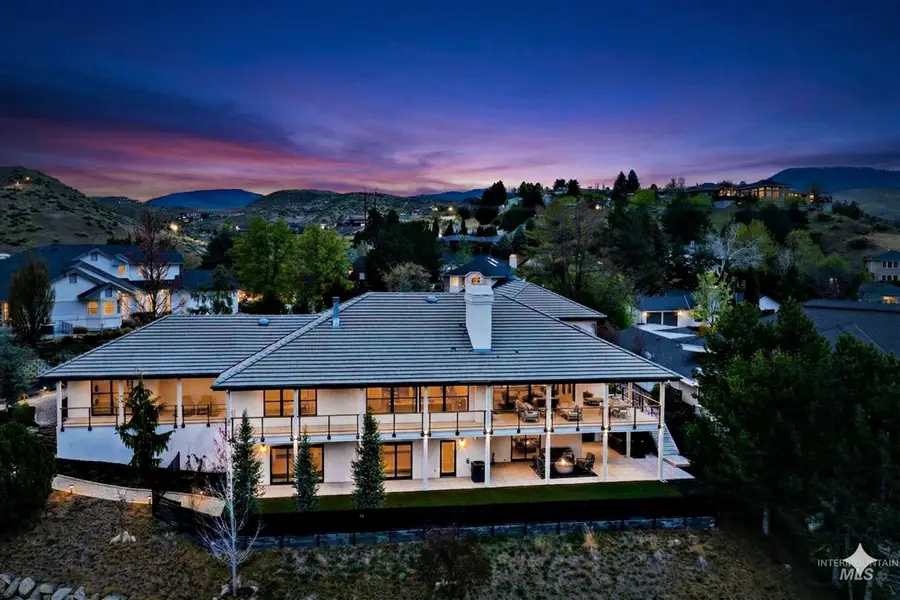 329 W Thornberry Dr, Boise, ID 83702 - #2