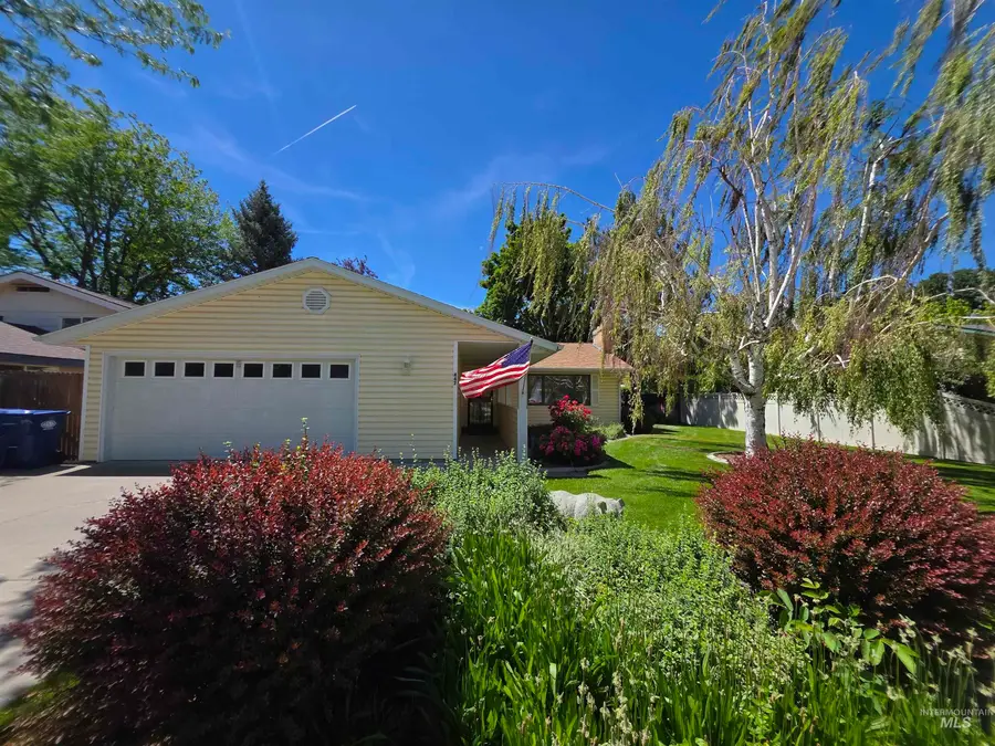 447 Crestview Dr., Twin Falls, ID 83301 - #2