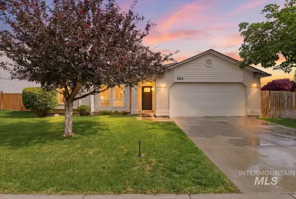 702 W Crimson Loop, Nampa, ID 83686