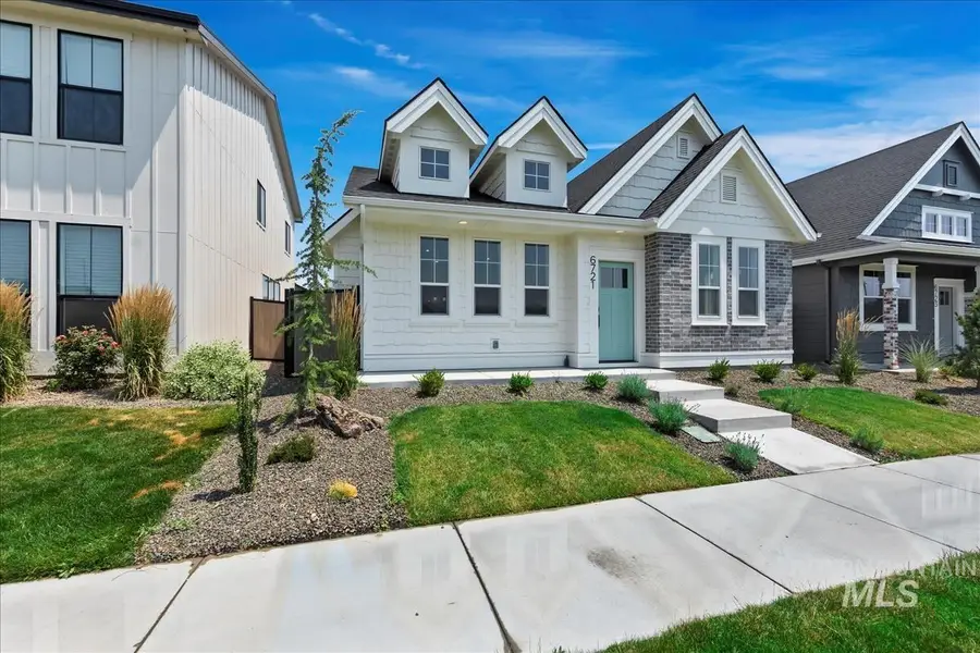 1212 N Meadowglen Ave, Meridian, ID 83642 - #2